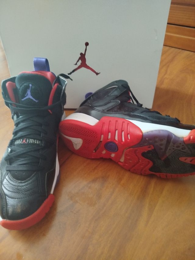 Zapatillas Jordan Two Trey-Negras y Rojas original