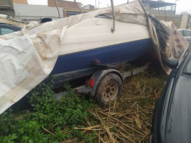 Bayliner Capri 2052 LS motor averiado con remolque