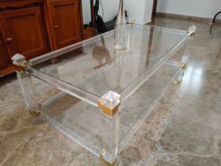 Mesa centro cristal con detalles dorados