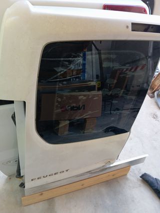 Cristal Peugeot expert puerta trasera izquierda 