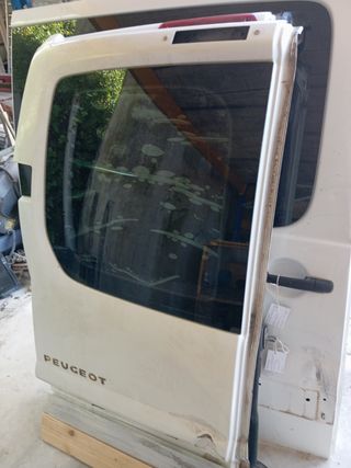 Cristal Peugeot expert puerta trasera izquierda 