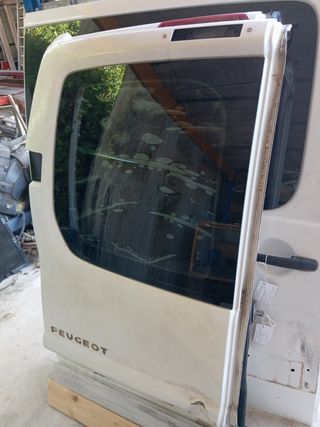 Cristal Peugeot expert puerta trasera izquierda 