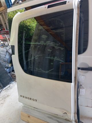 Cristal Peugeot expert puerta trasera izquierda 