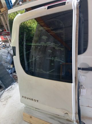 Cristal Peugeot expert puerta trasera izquierda 