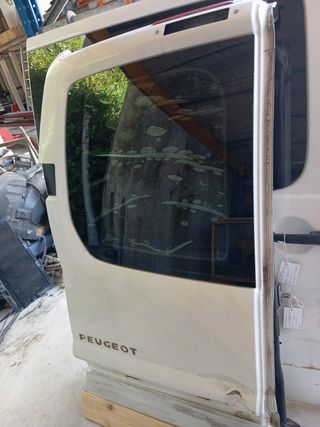Cristal Peugeot expert puerta trasera izquierda 