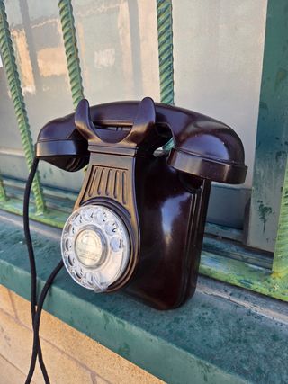 Antiguo teléfono baquelita marron standard electri