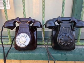 Antiguo teléfono baquelita marron standard electri