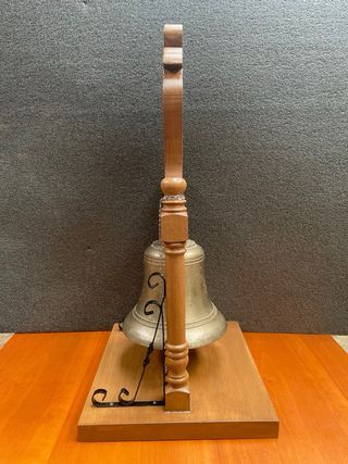 Campana Bronce Antigua con Soporte