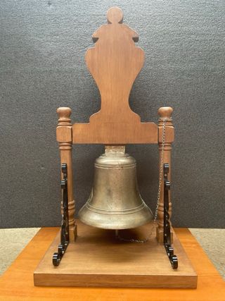 Campana Bronce Antigua con Soporte