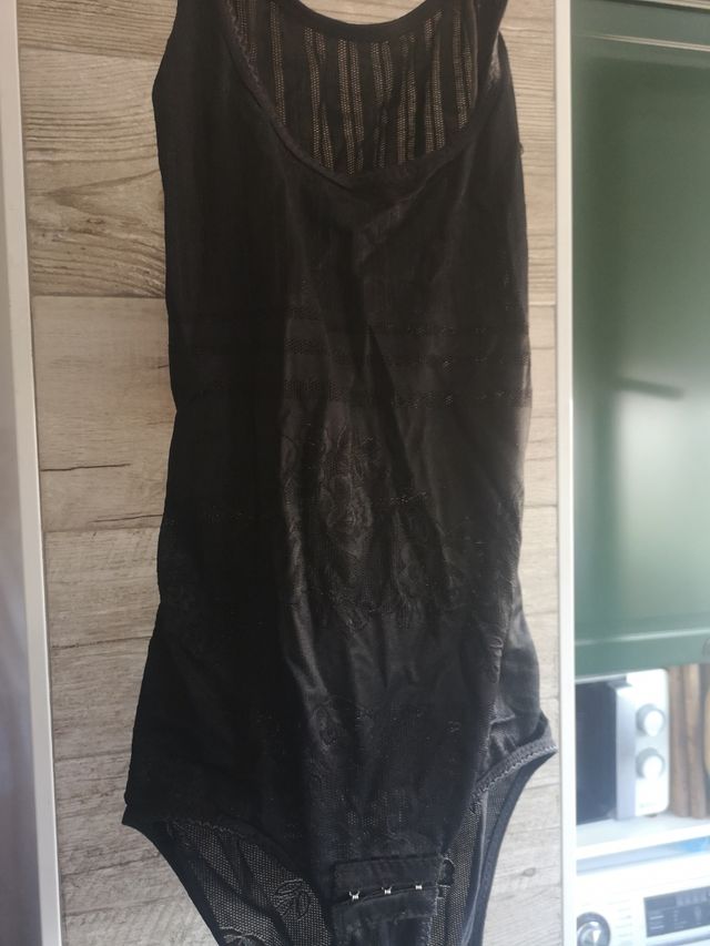 Body reductor moldeador - Beige y Negro