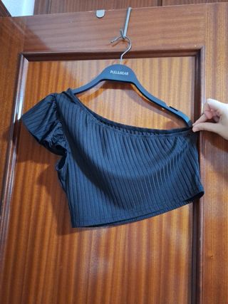 Top negro Pull&Bear - crop top
