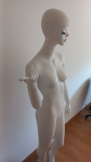 Maniquí exposición mujer 180 cm