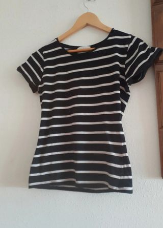 Camiseta de algodón en blanco y negro. L