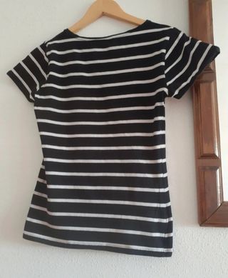 Camiseta de algodón en blanco y negro. L