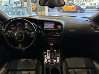 Audi RS5 4.2 Quattro 2011