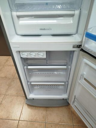 Nevera LG acero inoxidable