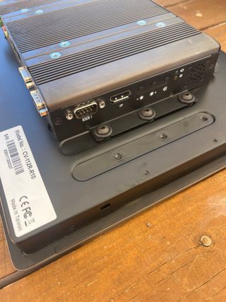 Pc táctil CV-112R-R10