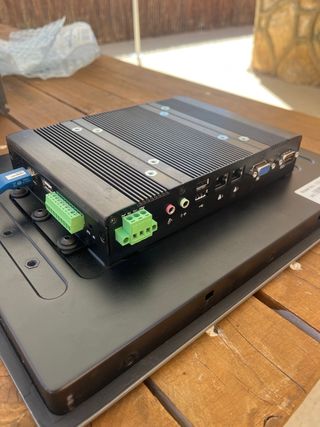 Pc táctil CV-112R-R10