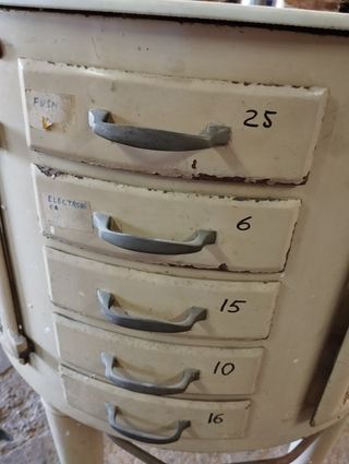 Mesa dentista antigua - metal