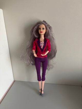 Muñeca Barbie - Cabello Gris