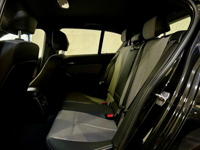 BMW Serie 118D URBAN - 2012