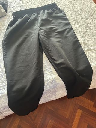 Pantalón deportivo negro