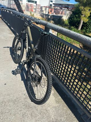 Kona Stinky: bici descenso