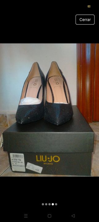 Tacones negros brillantes fiesta
