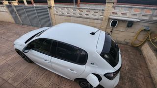 Peugeot e-208 2021