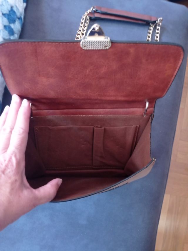 Bolso bandolera beige y marrón