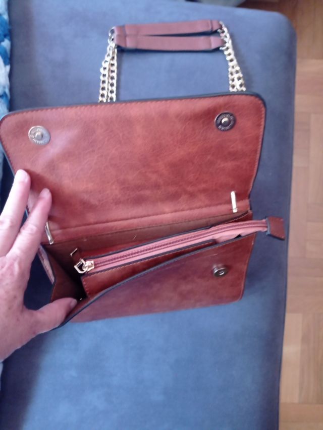 Bolso bandolera beige y marrón