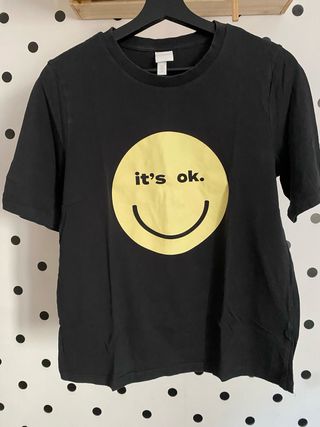 Camiseta negra - Cara feliz