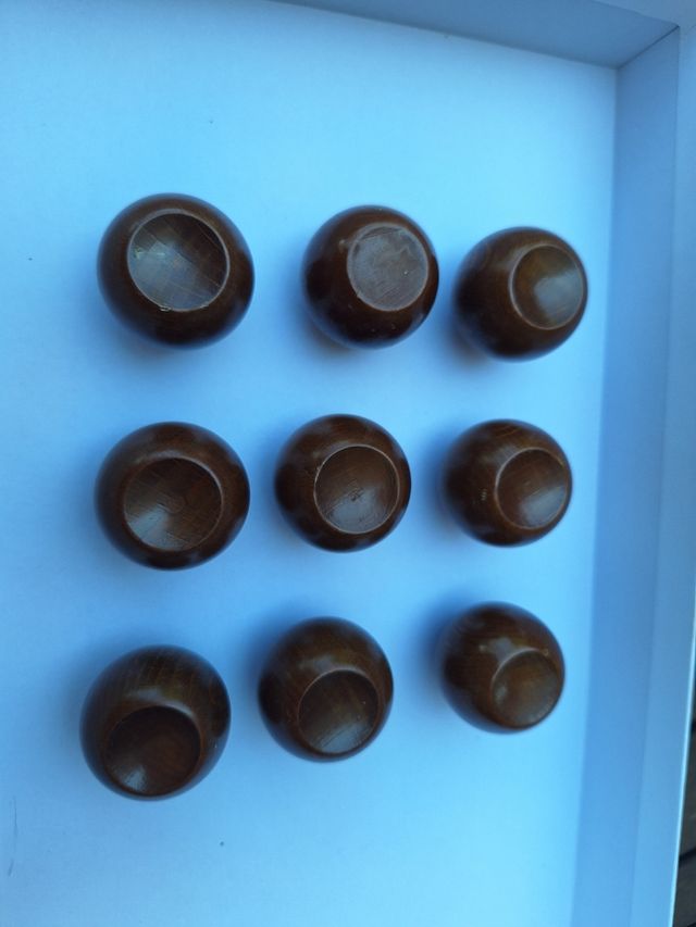 9 pomos madera marrón oscuro