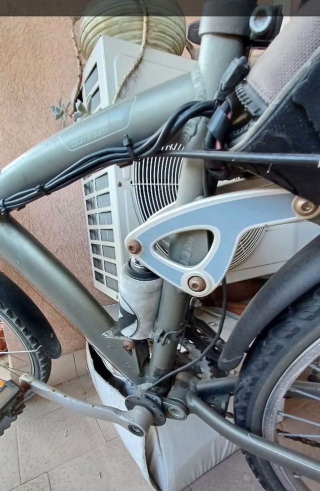 Bici elettrica B'Twin usata, cambio Shimano