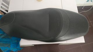 Asiento Yamaha XMAX - Negro