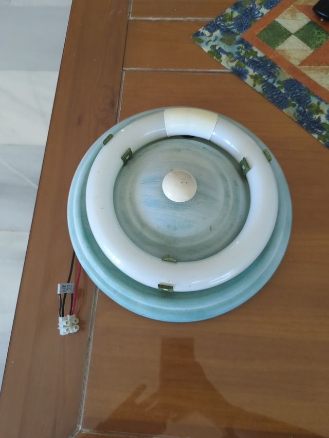 Lámpara techo circular. 26cm diámetro