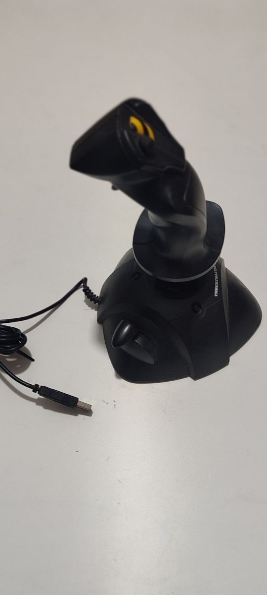 Joystick Thrustmaster PC