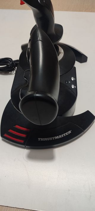 Joystick Thrustmaster PC