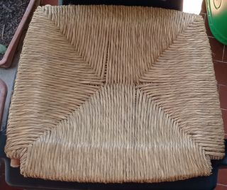 Sedile in paglia beige