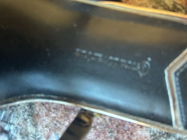 Sandalias Stradivarius negras-doradas