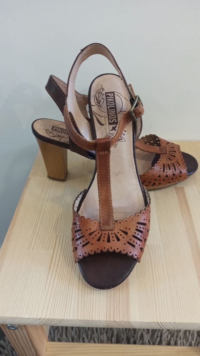 Sandalias piel Pikolinos Marrón