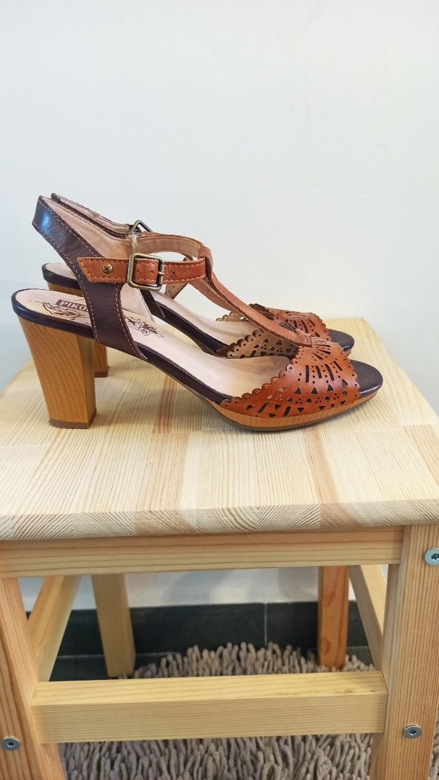 Sandalias piel Pikolinos Marrón