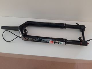 Horquilla Rock Shox invertida , modelo RS1 de 29 ,
