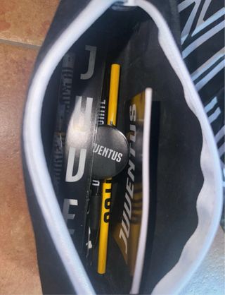 Kit Juventino: Sacca + gadget
