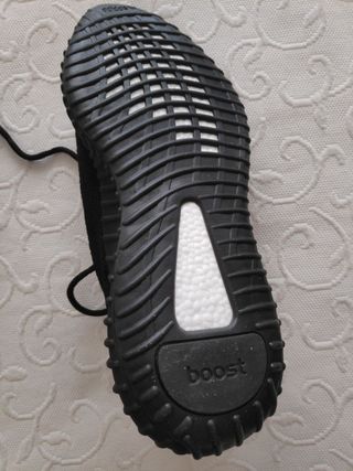 Adidas Yeezy 350 V2 - Negro/Rosa - 42.5
