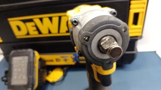 DeWalt DCF921E Atornillador Impacto