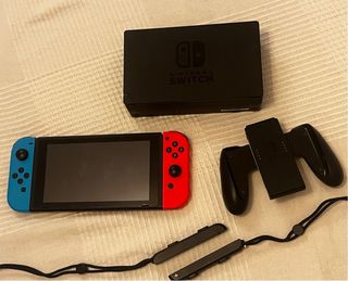 Nintendo Switch - Azul y Rojo