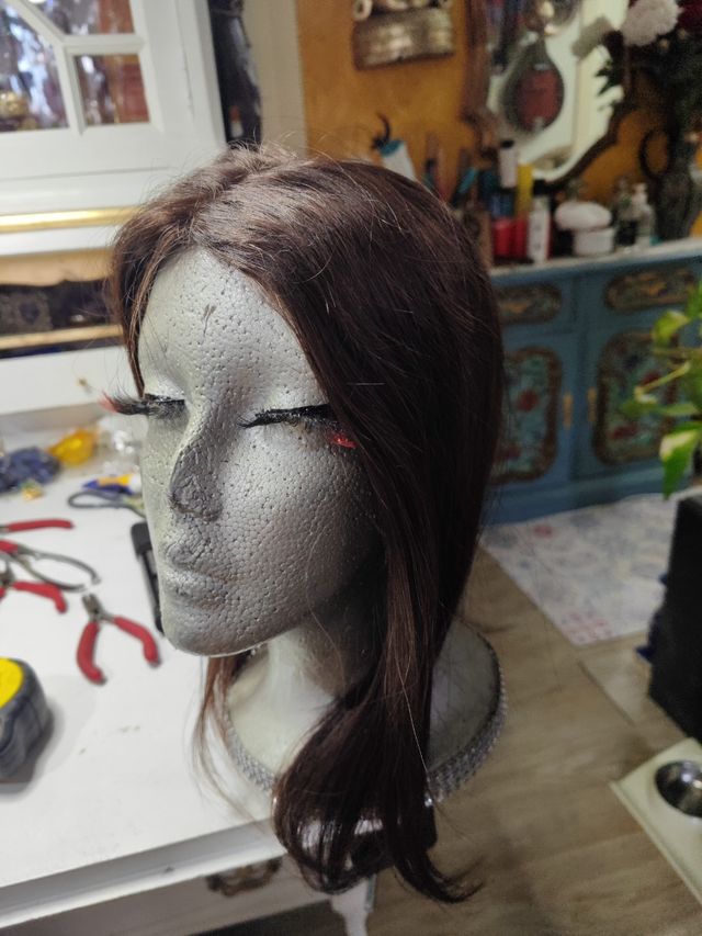 Peluca castaña - flequillo largo