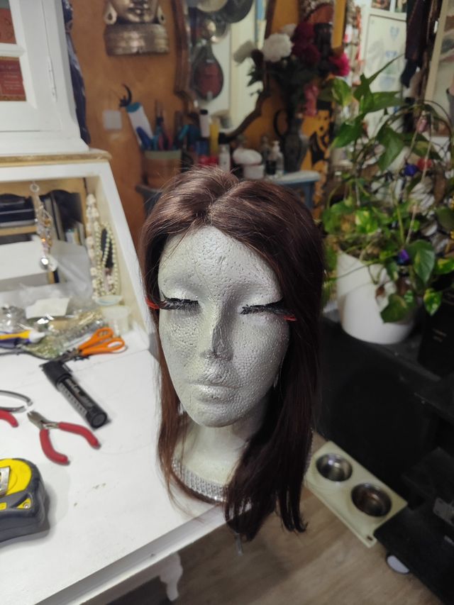 Peluca castaña - flequillo largo