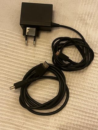 Nintendo Switch - Azul y Rojo